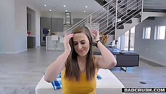 Angel Ryder Laat Haar Stiefvader Haar Plezieren In Deze Hete Video.